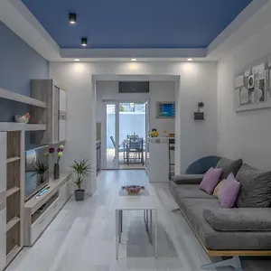 Апартаменты Arena Blue Dream - Modern With Terrace Пула