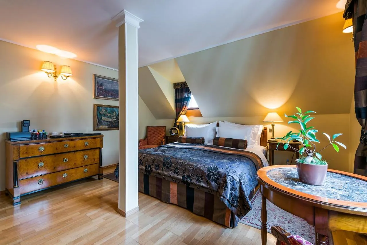 Golden Well Hotel Prague 5*,