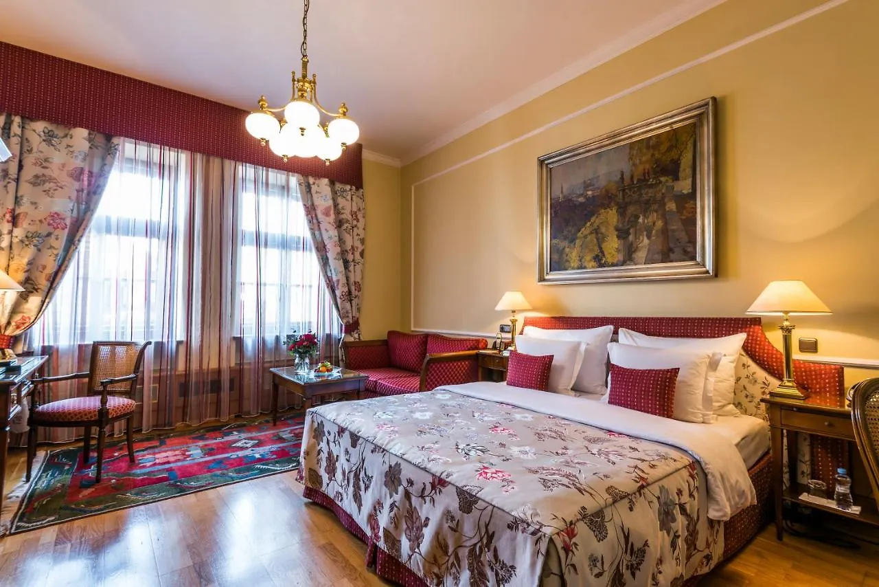 Golden Well Hotel Prague 5*,